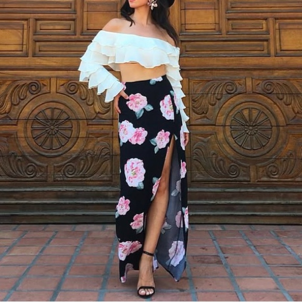 Forever 21 Floral Maxi Skirt - Picture 2 of 9